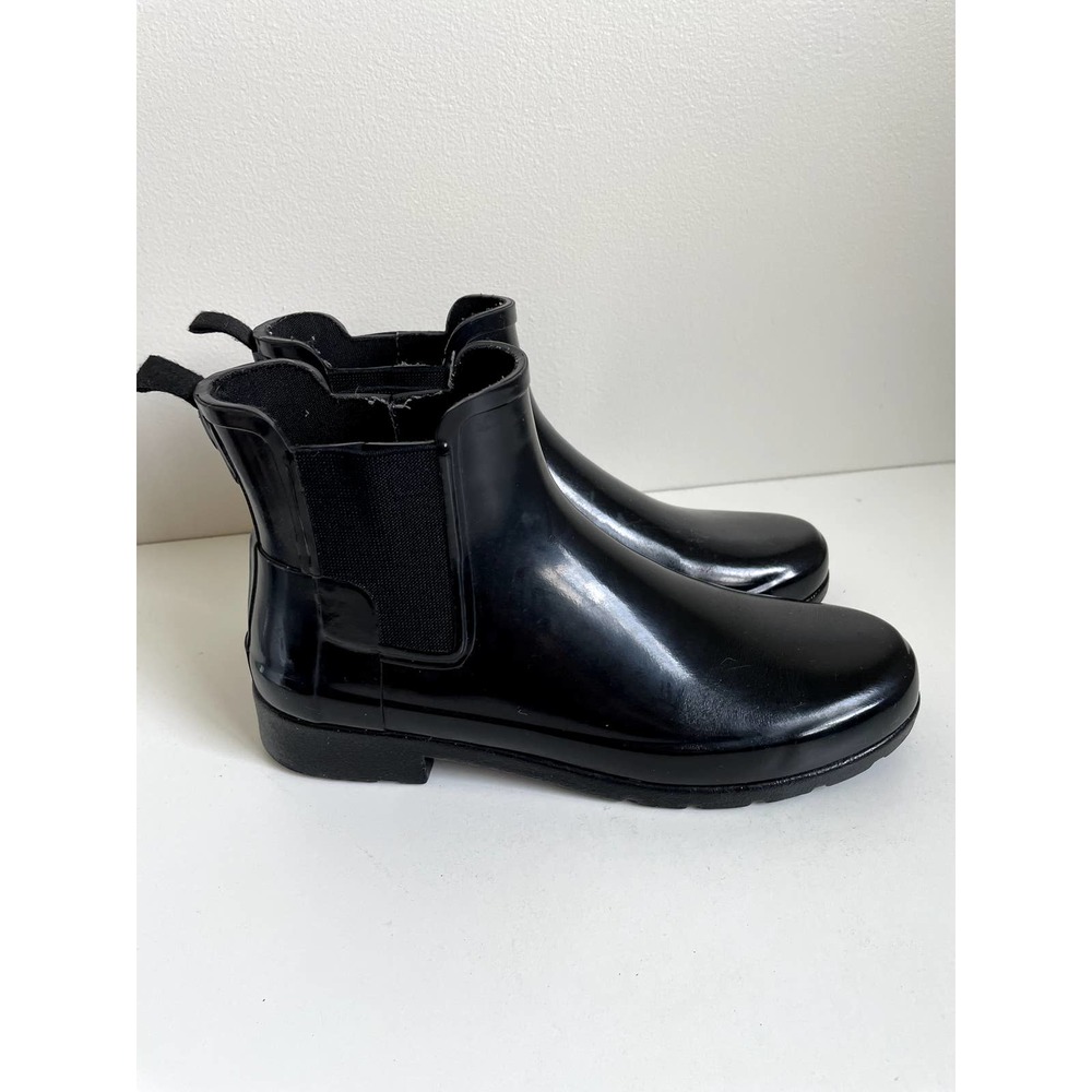 HUNTER Refined Chelsea Gloss Boots For Women size 8
